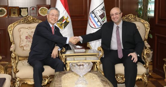 سفير كوريا الجنوبية يزور بنى سويف.. ويؤكد: نحرص على مزيد من التعاون مع مصر