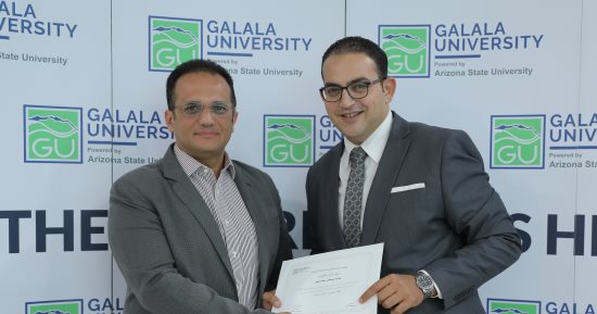 جامعة الجلالة تكرم الزميل محمد صبحى مسئول ملف التعليم العالى