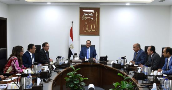 رئيس الوزراء يتابع مستجدات مشروع إنتاج حامض الفوسفوريك بـ"أبوطرطور"