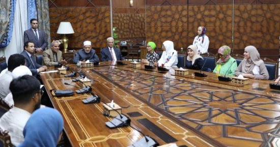 شيخ الأزهر للمتدربين الفرنسيين: حين أراكم أستبشر خيرا أن اللغة العربية تغازل أوروبا