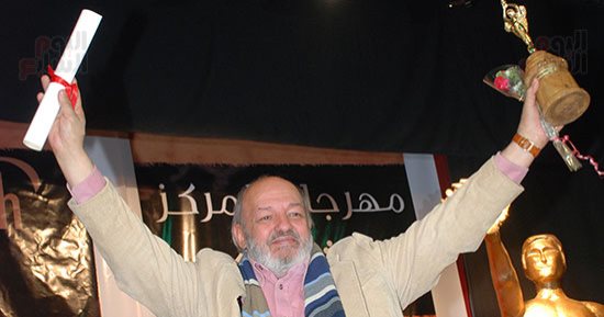 فى ذكرى رحيل مخرج السينما الإنسانية .. مشاهد من حياة محمد خان