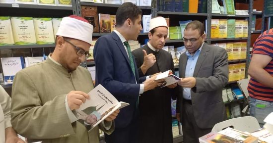 وفد من الأوقاف يزور جناح المجلس الأعلى للشئون الإسلامية بمكتبة الإسكندرية