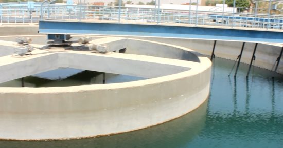 حياة كريمة ببنى سويف .. محطة مياه الشرب بكفر ناصر إحدى أكبر محطات المياه بالمحافظة.. تخدم 140 ألف نسمة فى 15 قرية وتنتج 400 لتر بالثانية.. ورئيس شركة المياه : المرحلة الأولى شملت إنشاء وإعادة تطوير 6 محطات