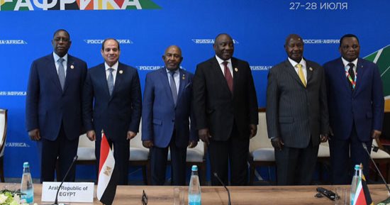 الرئيس السيسى يشارك فى الجلسة الافتتاحية للمنتدى الاقتصادى والإنسانى بروسيا