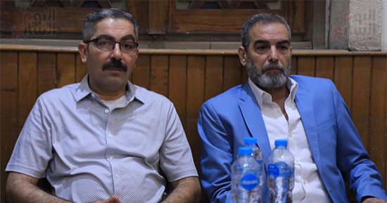 أحمد عبد العزيز وأحمد مجدى ومنير مكرم فى عزاء الراحل شوقي حجاب