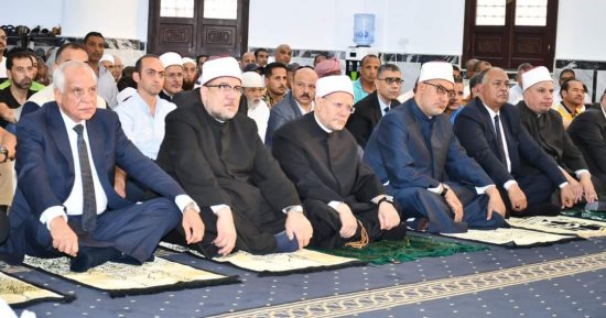 وزير الأوقاف ومحافظ الجيزة يفتتحان مسجد "الكويت" بمدينة 6 أكتوبر