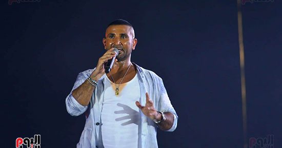 أحمد سعد يشعل حفل مهرجان العلمين بأغانى "وسع وسع" و"اليوم الحلو ده".. صور