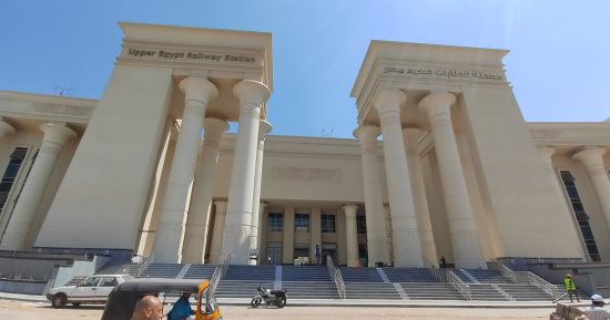 محافظ الجيزة يتفقد محيط محطة قطارات صعيد مصر