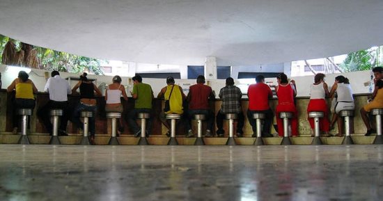 عمرها 60 سنة.. تعرف على حديقة كوبيليا أكبر صالة آيس كريم فى العالم