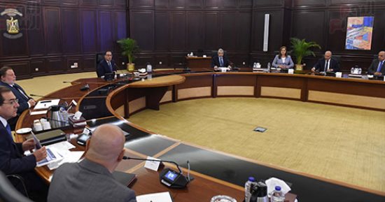 رئيس الوزراء يترأس اجتماع الأعلى للطاقة لاستعراض موقف تحديث استراتيجية الطاقة.. صور