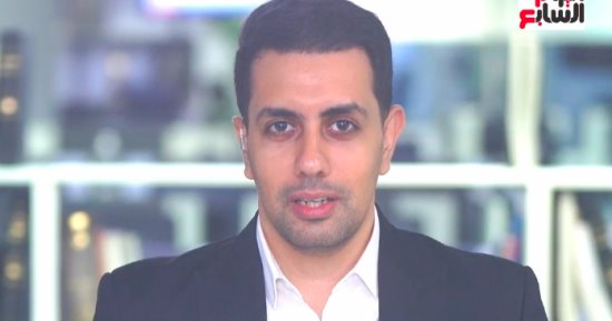 شاب موهوب يبدع فى صناعة تمثال للبابا شنودة.. فيديو