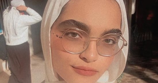 نسمة محمد الثالثة على الثانوية العامة بالشعبة الأدبية: استقبلت الخبر بالسجود لله شكرا