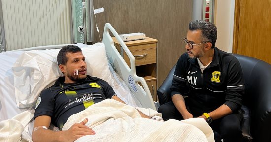طارق حامد يجري جراحة ناجحة فى الوجه ويطمئن الجماهير.. فيديو وصور 