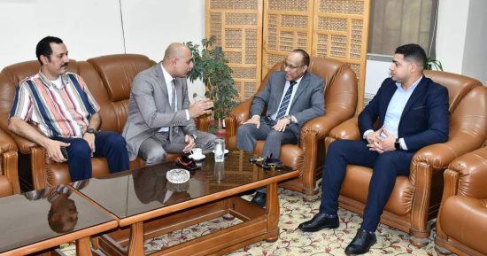 نائب رئيس جامعة القناة لشئون التعليم يستقبل وفد "حياة كريمة" بالإسماعيلية