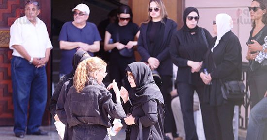 تشييع جنازة نجل حسن يوسف وشمس البارودى بحضور نجوم الفن