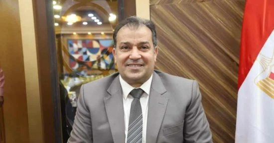 الدكتور أحمد عكاوى قائما بأعمال رئيس جامعة جنوب الوادى