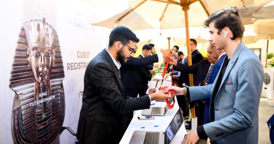 بدء توافد أبناء مصر بالخارج لحضور النسخة الرابعة من مؤتمر "المصريين في الخارج"