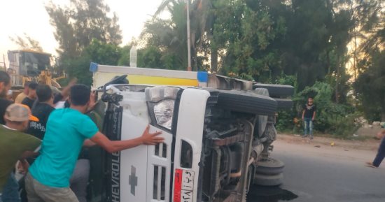إصابة شخص نتيجة انقلاب سيارة على طريق الإسماعيلية - بورسعيد