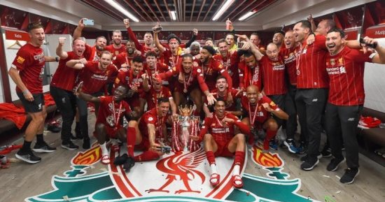 فابينيو على رأس 14 لاعبًا رحلوا عن ليفربول بعد حصد الدورى الإنجليزى
