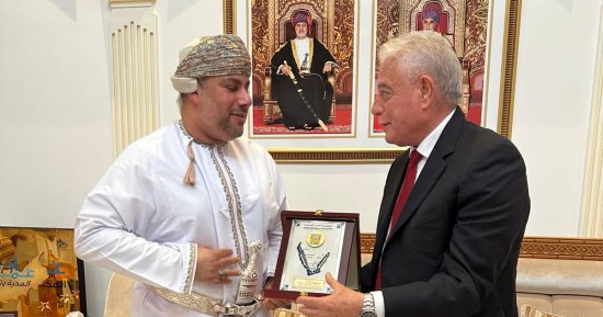 محافظ جنوب سيناء يدعو نظيره العماني لزيارة شرم الشيخ وعقد اتفاقية توأمة