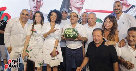 من وحش الشاشة والزعيم لـ هنيدي.. كيف تناولت السينما المصرية فاكهة البطيخ