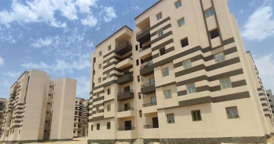 وزير الإسكان: تنفيذ أعمال تشطيب واجهات عمارات "سكن كل المصريين" بالعبور الجديدة