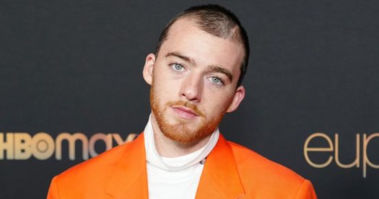 مؤلف Euphoria بعد وفاة أنجوس كلاود: أتمنى أن يعرف عدد القلوب التى لمسها