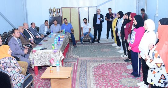 رئيس جامعة سوهاج يتفقد اختبارات القدرات المؤهلة للالتحاق بكلية التربية الرياضة