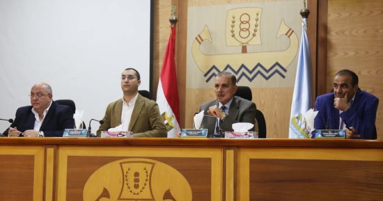 محافظ كفر الشيخ يصدر توجيهات تنظيم العمل يوم الأحد خلال شهر أغسطس