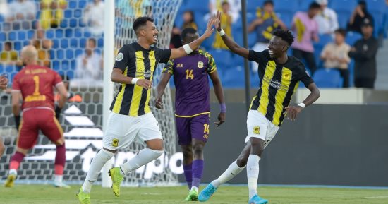 صدمة أفريقية فى البطولة العربية.. الهلال السعودى يطيح بالوداد المغربى.. ثنائى تونس الترجى والصفاقسى يغادران من دور المجموعات.. الرجاء ينجو من الإقصاء.. ولا بديل عن الفوز أمام الزمالك للعبور إلى ربع النهائى