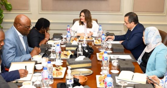 وزيرة الهجرة تستقبل نائب وزير الداخلية بزيمبابوى لبحث سبل التعاون المشترك
