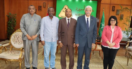رئيس جامعة المنوفية يستقبل وفد مركز التكامل السودانى المصرى