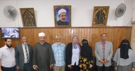 أزهر سوهاج يكرم مروة نور الدين الرابع مكرر على مستوى الجمهورية فى شهادة الثانوية