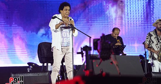 مصطفى حمدي: مهرجان العلمين ولد عملاقا واختيار الكينج بحفل الافتتاح موفق