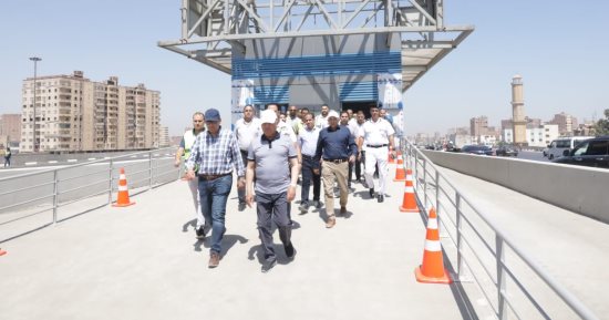 وزير النقل يوجه بتسليم من يلقى القمامة على الطريق الدائرى للنيابة العسكرية