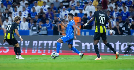 الهلال يهزم الاتحاد بثلاثية ويتأهل لنصف نهائي البطولة العربية