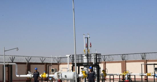 محافظ قنا يعلن الانتهاء من تنفيذ مرفق الغاز الطبيعى بالمنطقتين الصناعيتين "هوّ والكلاحين"
