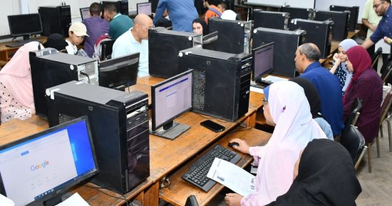 تنسيق الجامعات 2023.. 25 ألف طالب يسجلون الرغبات بالمرحلة الأولى.. إقبال كبير لطلاب الثانوية العامة بمعامل تنسيق جامعة القاهرة.. والسيد عطا يؤكد: موقع التنسيق مستمر فى استقبال رغبات الطلاب على مدار الـ24 ساعة