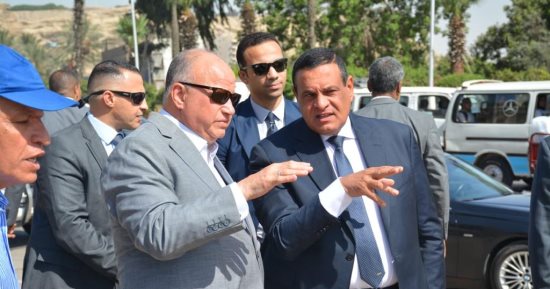 وزير التنمية المحلية ومحافظ القاهرة يتفقدان عددا من المشروعات الخدمية.. صور