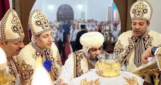 الكنيسة ترسم كهنة جددا بإيبارشية شبين القناطر 