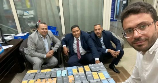 جمارك مطار سوهاج الدولى تضبط محاولة تهريب عدد من الهواتف المحمولة