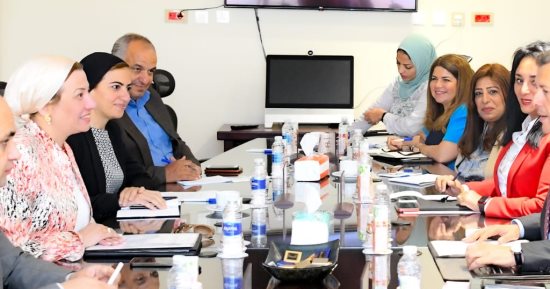 وزيرا السياحة والآثار والبيئة يلتقيان لبحث سبل تعزيز التعاون المشترك بين الوزارتين