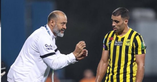 مدرب اتحاد جدة يلمح لاقتراب حمد الله من الرحيل