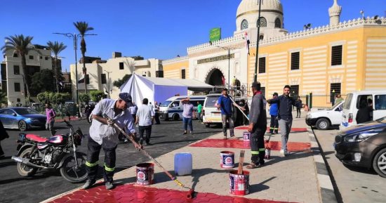 تجميل محيط مسجد السيدة نفيسة بالقاهرة.. صور 