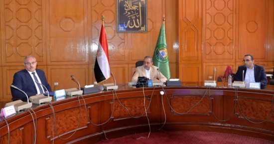 محافظ الإسماعيلية: هدفنا الأساسى تقديم الخدمات الطبية المتميزة للمريض فى أسرع وقت