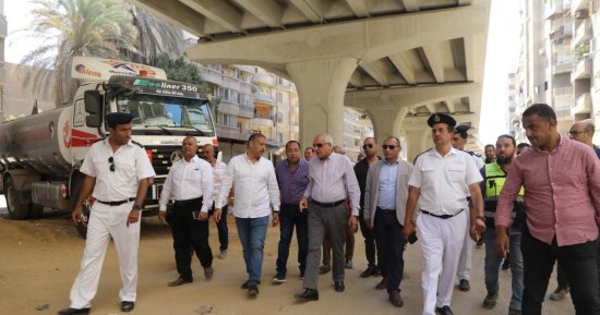 محافظ الجيزة يعاين أعمال تطوير الطرق الواقعة أسفل محور عمرو بن العاص