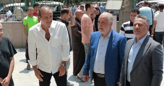 أشرف زكي وإيهاب فهمى وأيمن عزب يحضرون جنازة الفنانة منحة زيتون