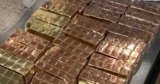 ضبط مصنع شيكولاتة يستخدم مواد مجهولة المصدر فى مدينة السلام