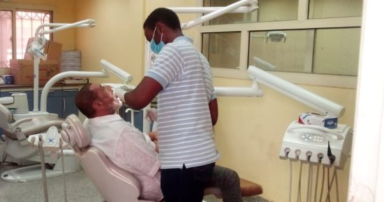 قافلة طبية لتقديم الرعاية الصحية لغير القادرين بمستشفى جامعة أسوان