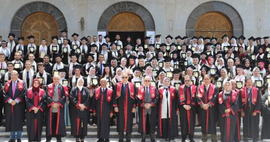 جامعة الزقازيق تنظم حفل تخرج الدفعة الثانية عشر لبرنامج الصيدلة الإكلينيكية